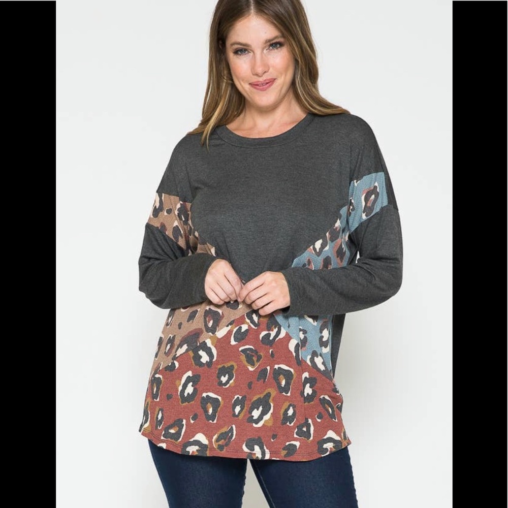 Tri color leopard oversized top